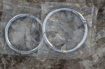 স্টেইনলেস স্টিল নোজ রিং – গরুর দড়ি, চেইন ও খামারের কাজে শক্তভাবে আটকানোর জন্য ব্যবহার হয় |